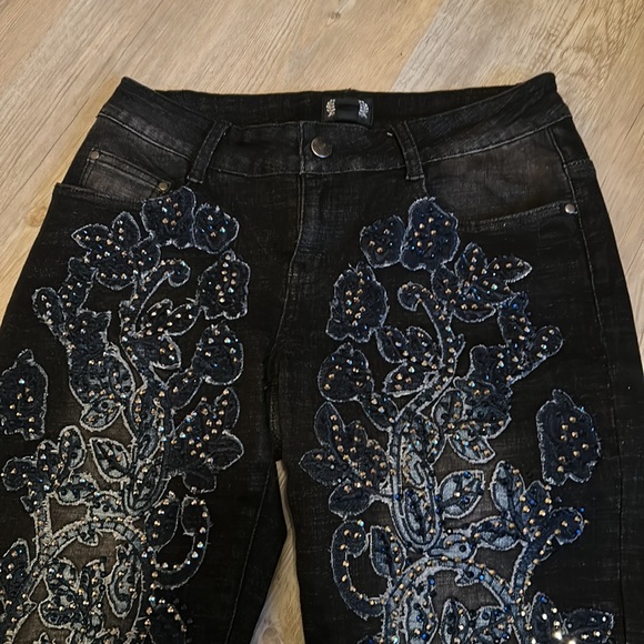 AZI Jeans - Picture 2 of 5